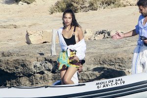 Shanina Shaik Sexy TheFappeningBlog.com 16.jpg