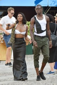 Elisa Johnson Sexy TheFappeningBlog.com 5.jpg