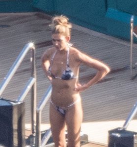 Shayna Terese Taylor Sexy TheFappeningBlog.com 20.jpg