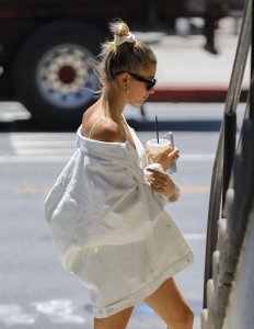 Hailey Baldwin Sexy TheFappeningBlog.com 15.jpg