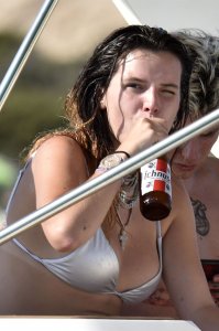 Bella Thorne Sexy TheFappeningBlog.com 65.jpg