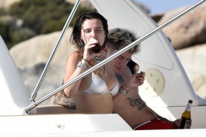Bella Thorne Sexy TheFappeningBlog.com 27.jpg