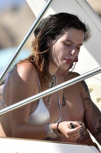 Bella Thorne Sexy TheFappeningBlog.com 59.jpg