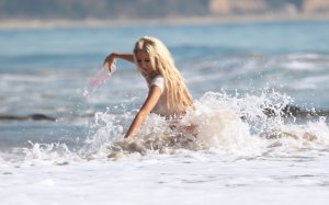 Daisy Lea Sexy 38..jpg