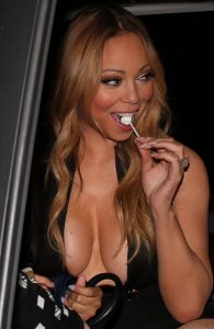 Mariah Carey Cleavage 13.jpg