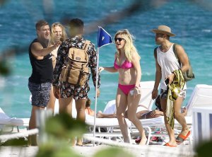 Ellie Goulding in a Bikini 20.jpg