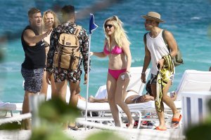 Ellie Goulding in a Bikini 19.jpg