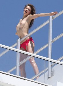 Lindsey Wixson Topless & Sexy 10.jpg