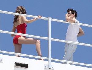 Lindsey Wixson Topless & Sexy 25.jpg