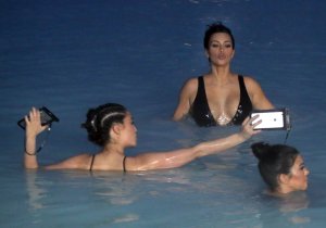 Kim Kardashian Sexy 29.jpg