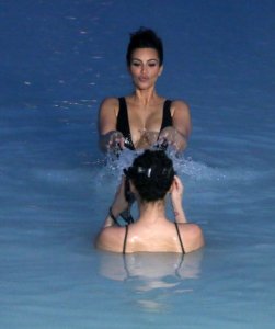 Kim Kardashian Sexy 14.jpg