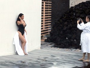 Kim Kardashian Sexy 11.jpg