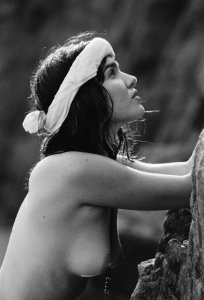 Lara Nude TheFappeningBlog.com 15.jpg