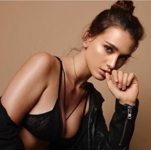 Jordyn Johnson Nude & Sexy TheFappeningBlog.com 73.jpg