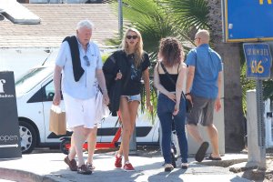 Stella Maxwell Sexy Pussy or Not TheFappeningBlog.com 7.JPG