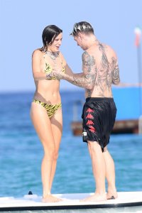 Bella Thorne Sexy TheFappeningBlog.com 2.jpg