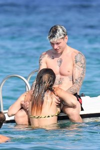 Bella Thorne Sexy TheFappeningBlog.com 75.jpg