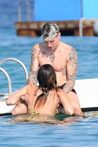 Bella Thorne Sexy TheFappeningBlog.com 78.jpg