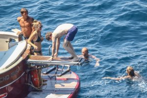 Hannah Bagshawe Sexy TheFappeningBlog.com 43.jpg