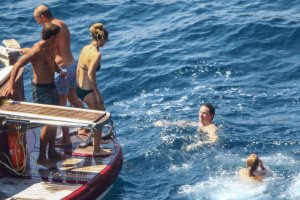 Hannah Bagshawe Sexy TheFappeningBlog.com 51.jpg