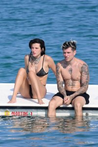 Bella Thorne Sexy TheFappeningBlog.com 5.jpg