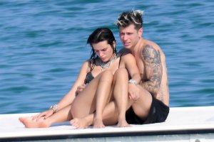 Bella Thorne Sexy TheFappeningBlog.com 41.jpg