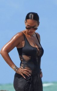 Evelyn Lozada, Shaniece Hairston Sexy TheFappeningBlog.com 42.jpg