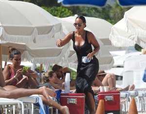 Evelyn Lozada, Shaniece Hairston Sexy TheFappeningBlog.com 48.jpg