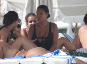 Evelyn Lozada, Shaniece Hairston Sexy TheFappeningBlog.com 79.jpg