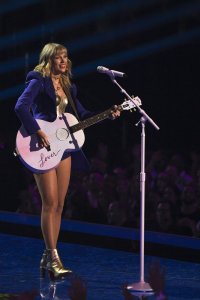 Taylor Swift Sexy TheFappeningBlog.com 12.jpg