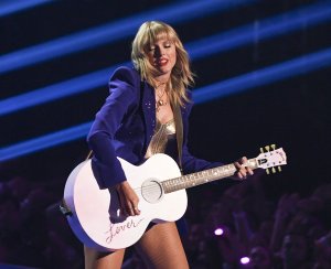 Taylor Swift Sexy TheFappeningBlog.com 17.jpg