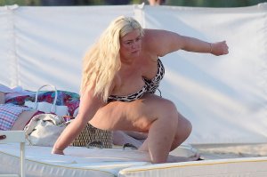 Gemma Collins Sexy TheFappeningBlog.com 10.jpg