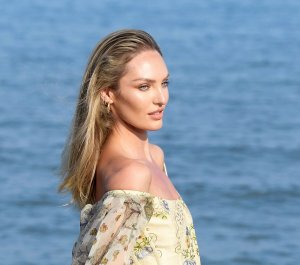 Candice Swanepoel Sexy TheFappeningBlog.com 17.jpg