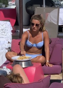 Dani Dyer Sexy TheFappeningBlog.com 41.jpg