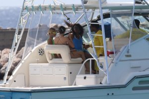 Hailey Bieber, Kendall Jenner, Justine Skye Sexy TheFappeningBlog.com 51.jpg