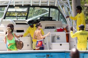 Hailey Bieber, Kendall Jenner, Justine Skye Sexy TheFappeningBlog.com 53.jpg