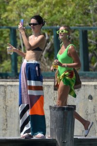 Hailey Bieber, Kendall Jenner, Justine Skye Sexy TheFappeningBlog.com 66.jpg