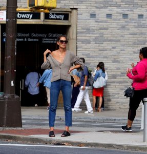 Katie Holmes Sexy TheFappeningBlog.com 8.jpg