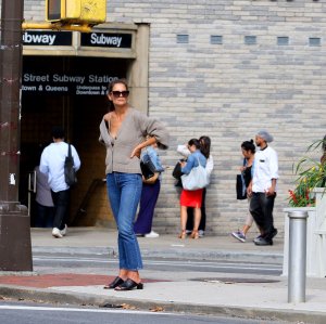 Katie Holmes Sexy TheFappeningBlog.com 43.jpg