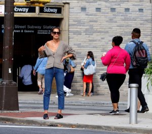 Katie Holmes Sexy TheFappeningBlog.com 46.jpg