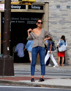 Katie Holmes Sexy TheFappeningBlog.com 77.jpg