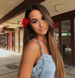 Emily Elizabeth Sexy TheFappeningBlog.com 23.jpg