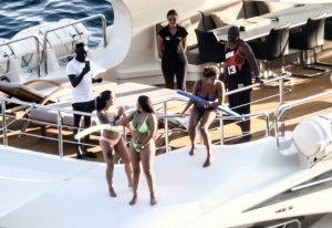 Kevin Durant's Friends TheFappeningBlog.com 4.jpg