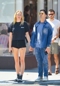 Sophie Turner Sexy TheFappeningBlog.com 4.jpg