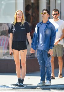 Sophie Turner Sexy TheFappeningBlog.com 3.jpg