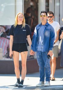 Sophie Turner Sexy TheFappeningBlog.com 6.jpg