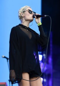 Nina Nesbitt Sexy TheFappeningBlog.com 1.jpg