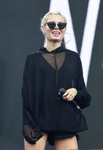 Nina Nesbitt Sexy TheFappeningBlog.com 11.jpg