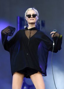 Nina Nesbitt Sexy TheFappeningBlog.com 16.jpg