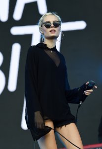 Nina Nesbitt Sexy TheFappeningBlog.com 27.jpg